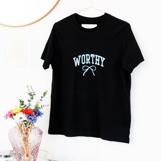 WORTHY WITH BOW T-SHIRT