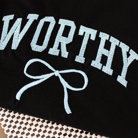 WORTHY WITH BOW T-SHIRT
